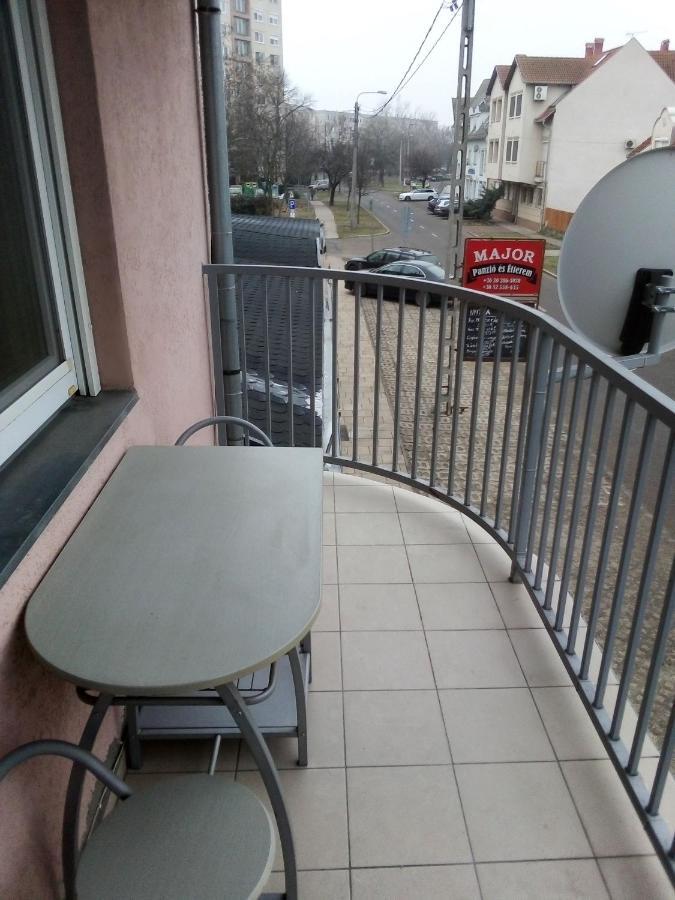 ハイデゥソボスローMajor Street Apartmanアパートメント エクステリア 写真